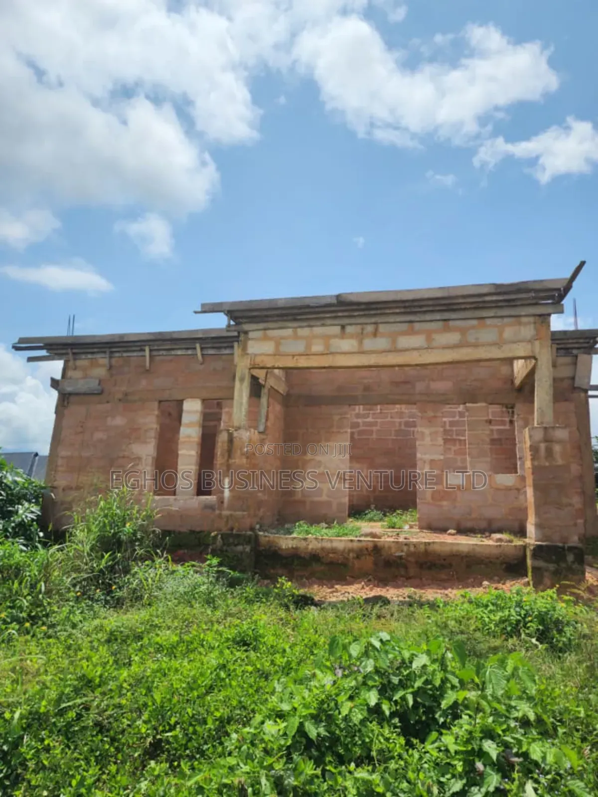 3bdrm Block of Flats in Iguodia Ekiadolor, Benin City for Sale in Benin City