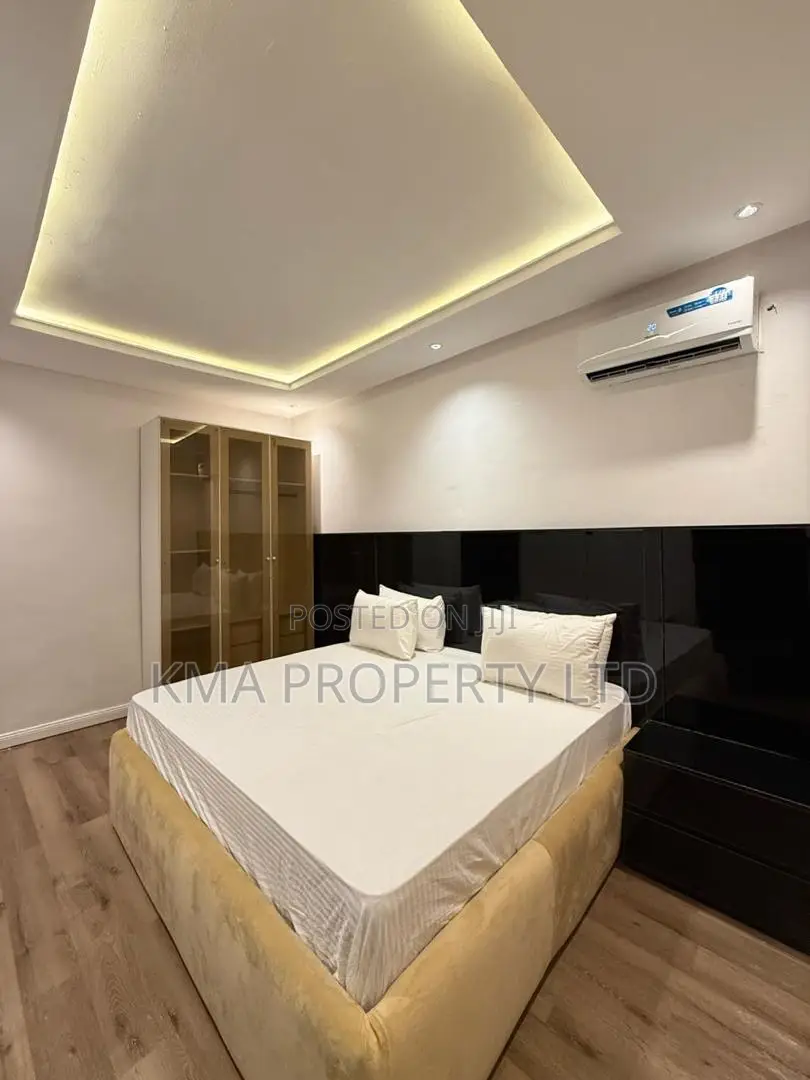 Luxurious 2 Bedroom Apartment With Ps5 and Bathtub in Chevron
