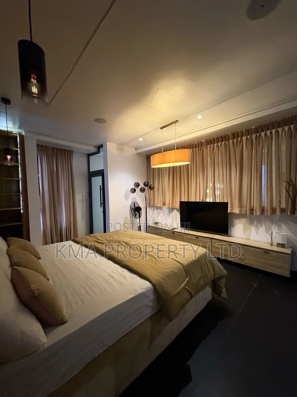 Luxurious 2 Bedroom Loft With Ps5 and Jenga Games in Ikate