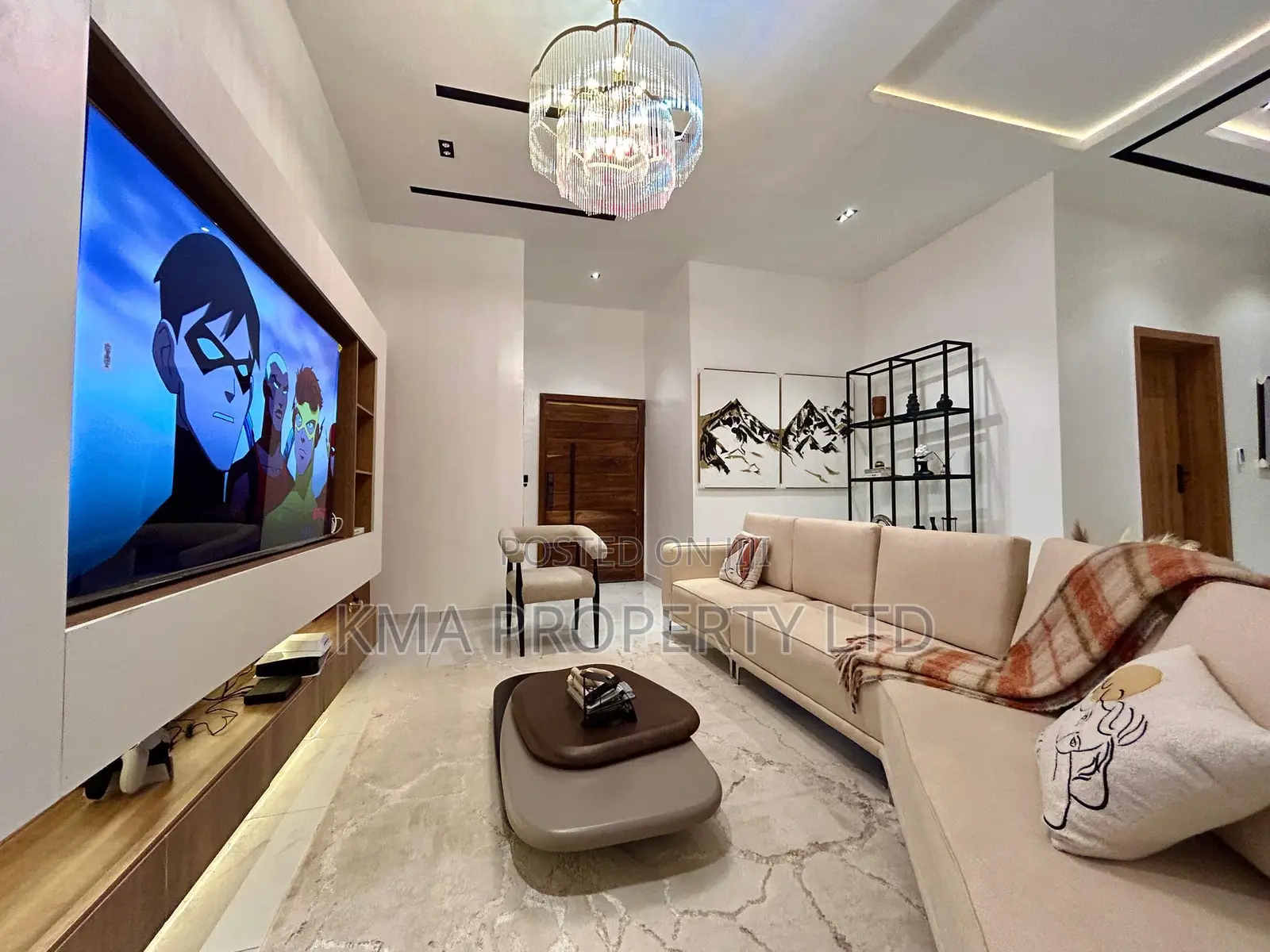Luxurious 2/3 Bedrooms Apartment With Ps5 Pool Private Balcony in Ikate