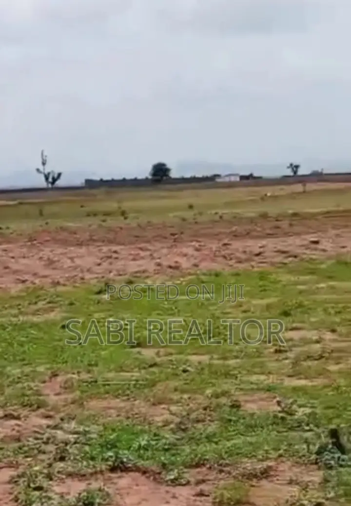 Hectares of and for Sale at Lugbe, Ibadan 250million Naira Per Hectare in Lugbe District