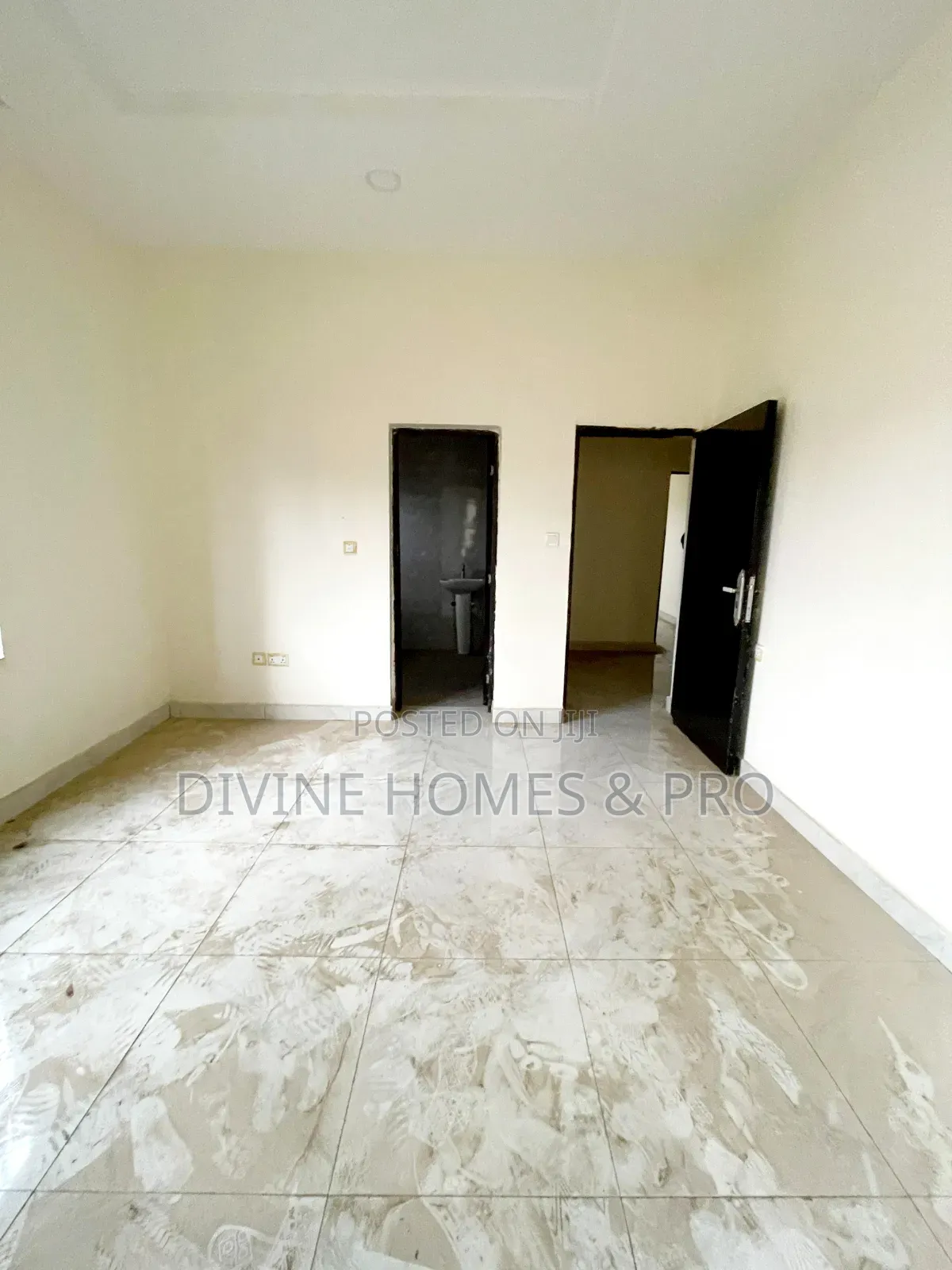 2bdrm Block of Flats in Life Camp for sale in Life Camp