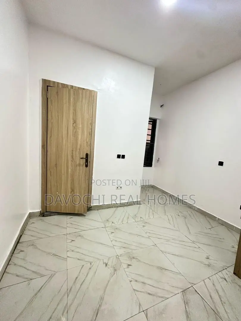 Mini Flat in Orchid Road, Lekki Phase 2 for rent in Lekki Phase 2