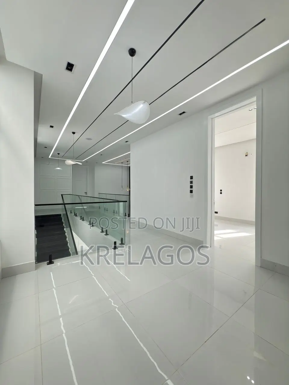 5bdrm Duplex in Oral Estate, Chevron for sale in Chevron