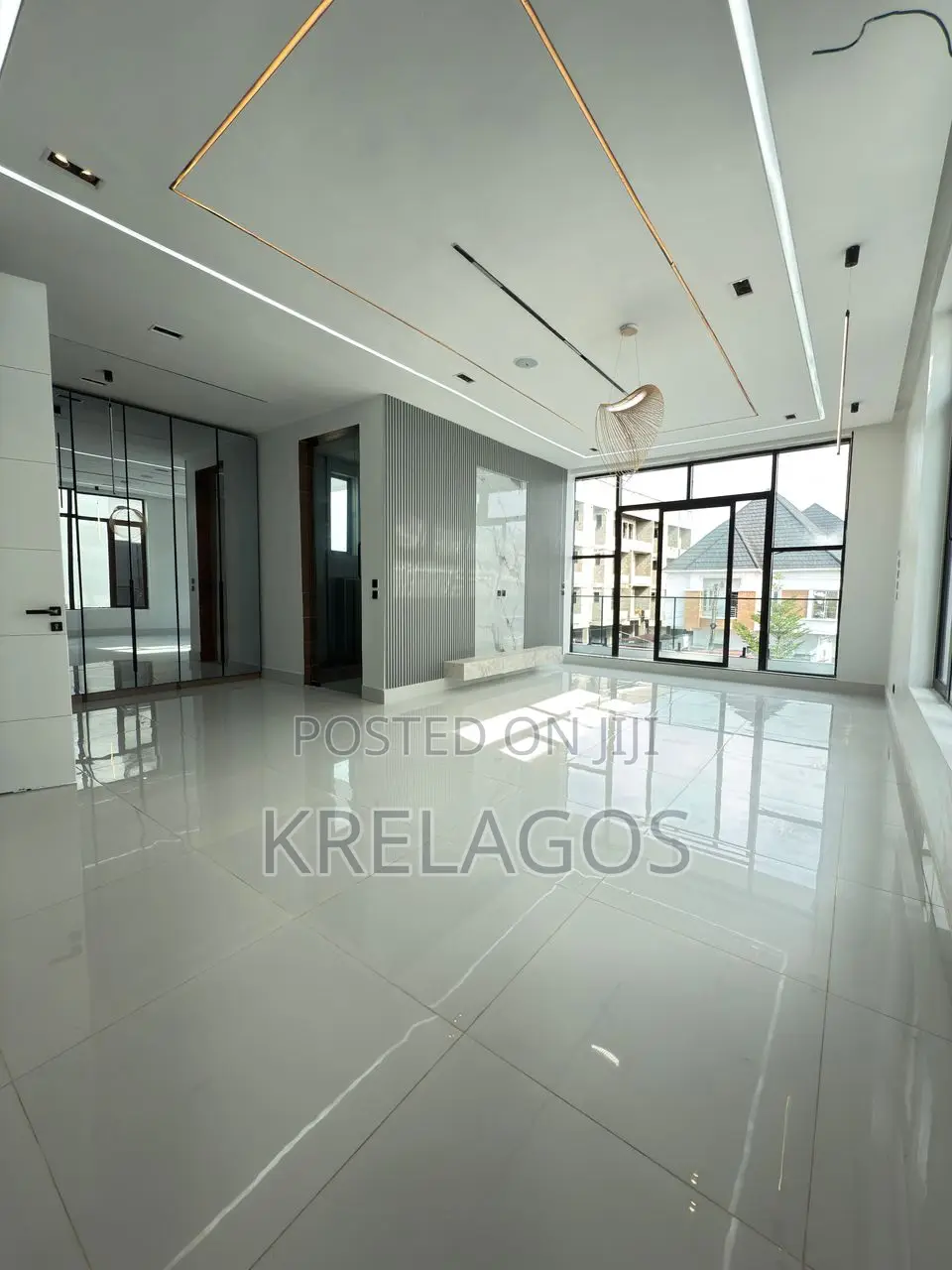 5bdrm Duplex in Oral Estate, Chevron for sale in Chevron