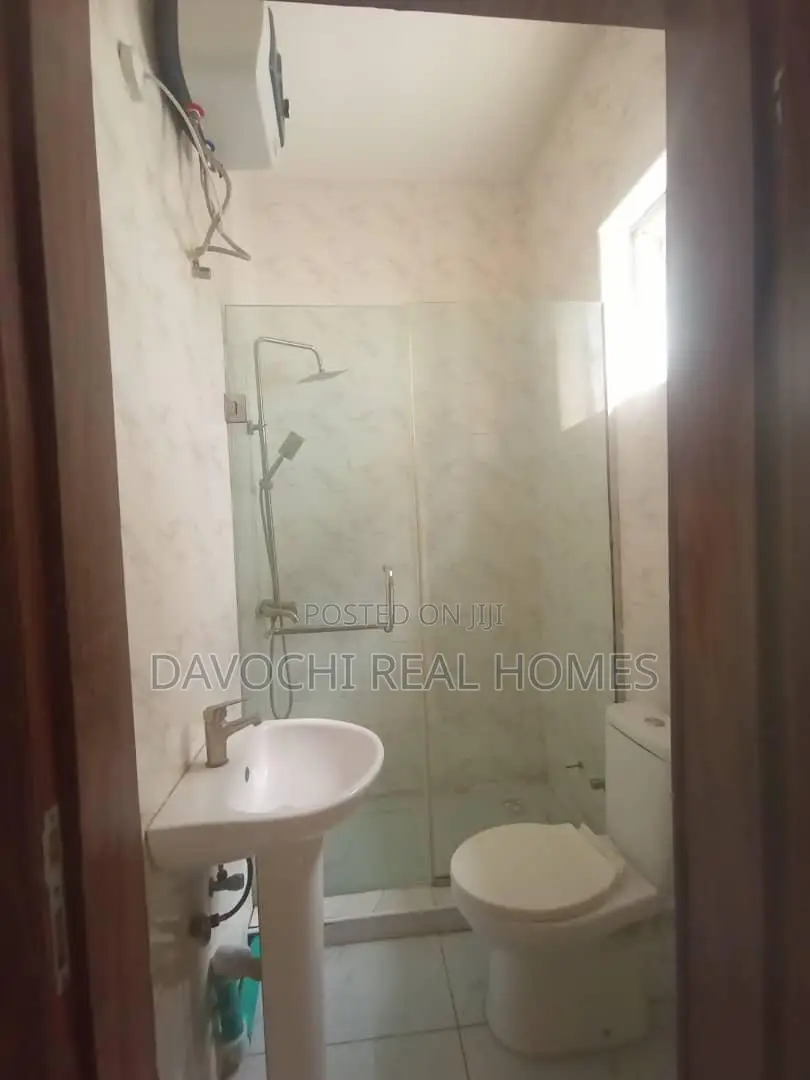 4bdrm Duplex in Orchid Road, Lekki Phase 2 for rent in Lekki Phase 2