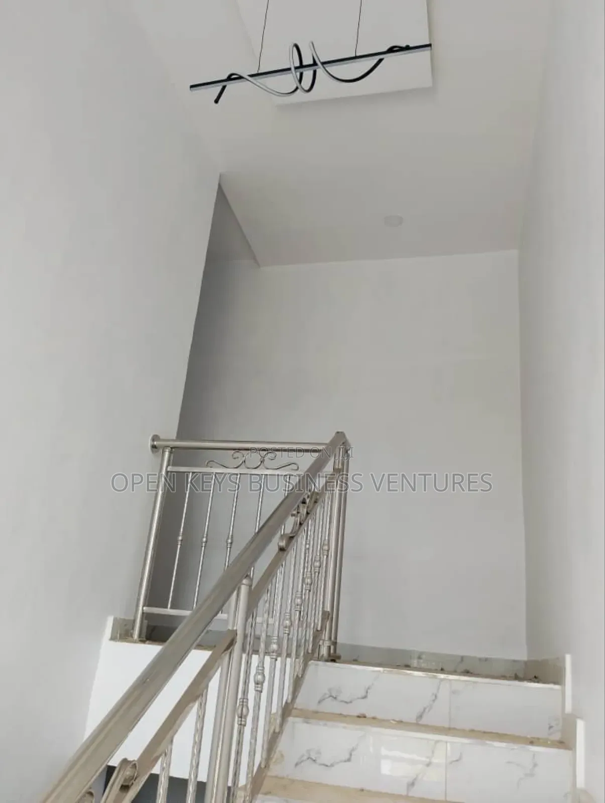 Furnished 4bdrm Duplex in Idishin Jericho for sale in Idishin