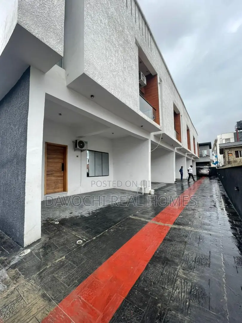 4bdrm Duplex in 2Nd Toll Gate, Lekki Phase 2 for rent in Lekki Phase 2