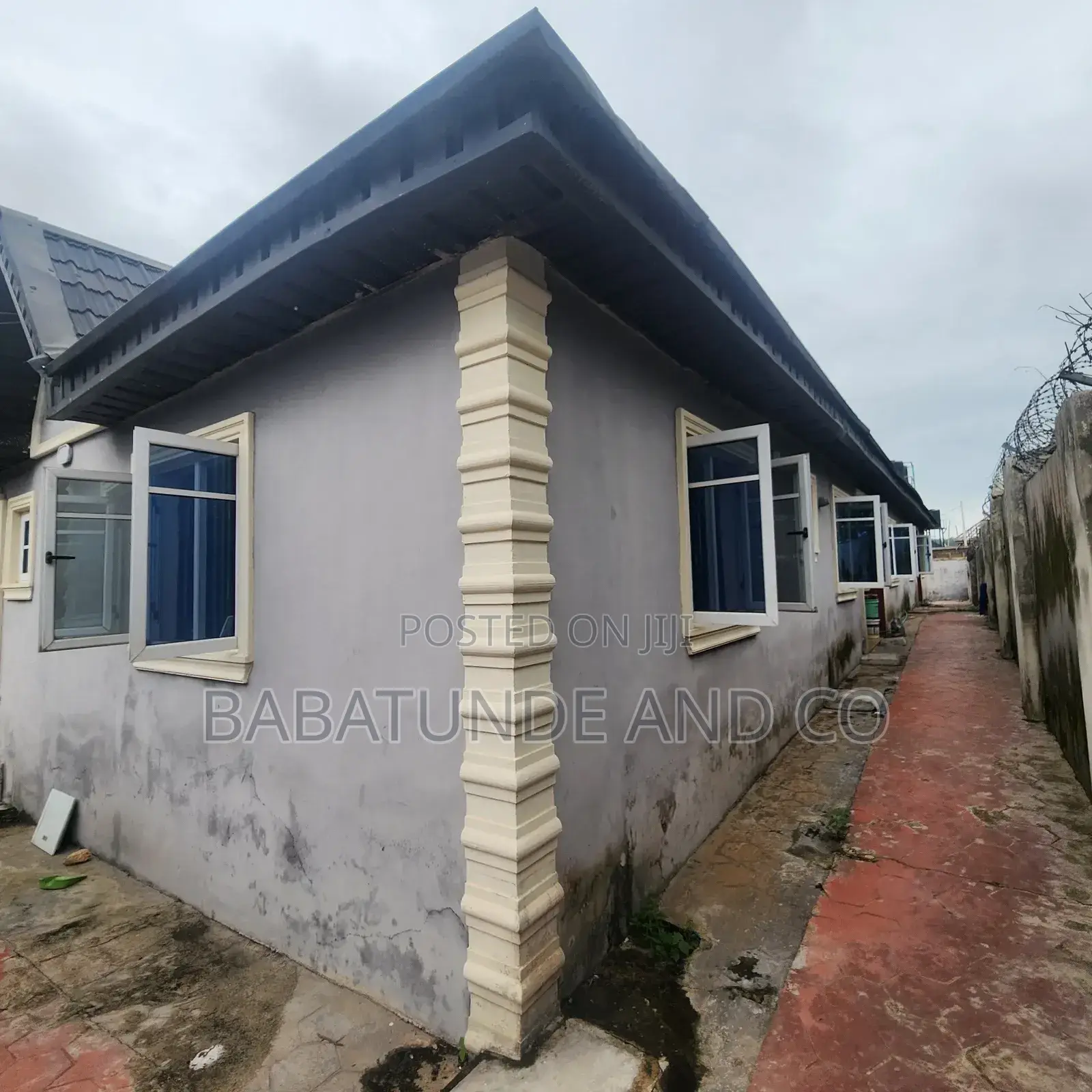 2bdrm Block of Flats in Akala Express for sale in Akala Express