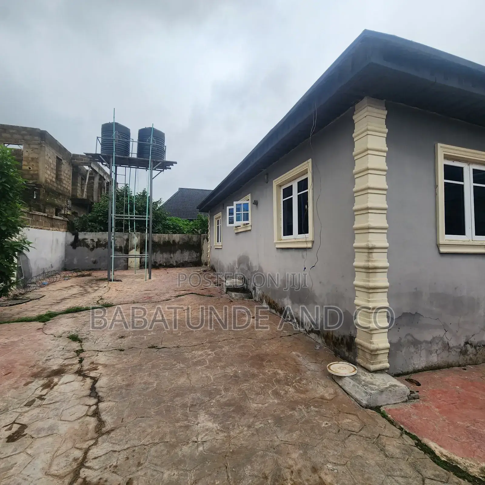 2bdrm Block of Flats in Akala Express for sale in Akala Express