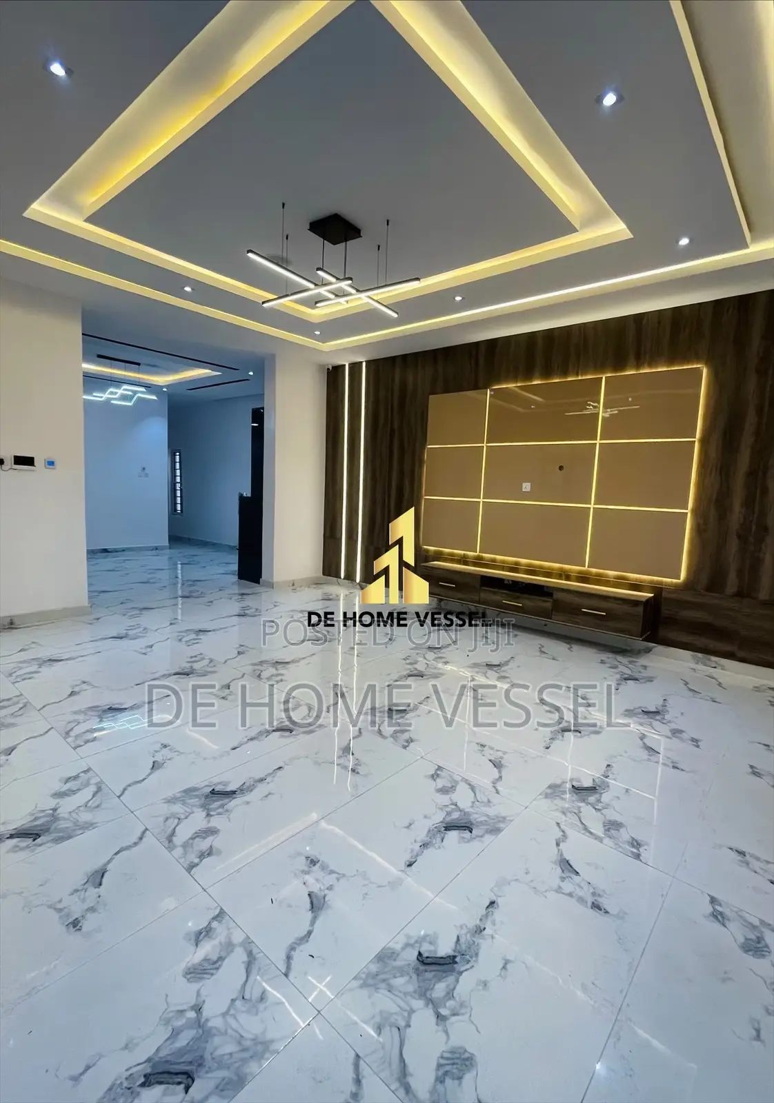 5bdrm Duplex in Chevron for sale in Chevron