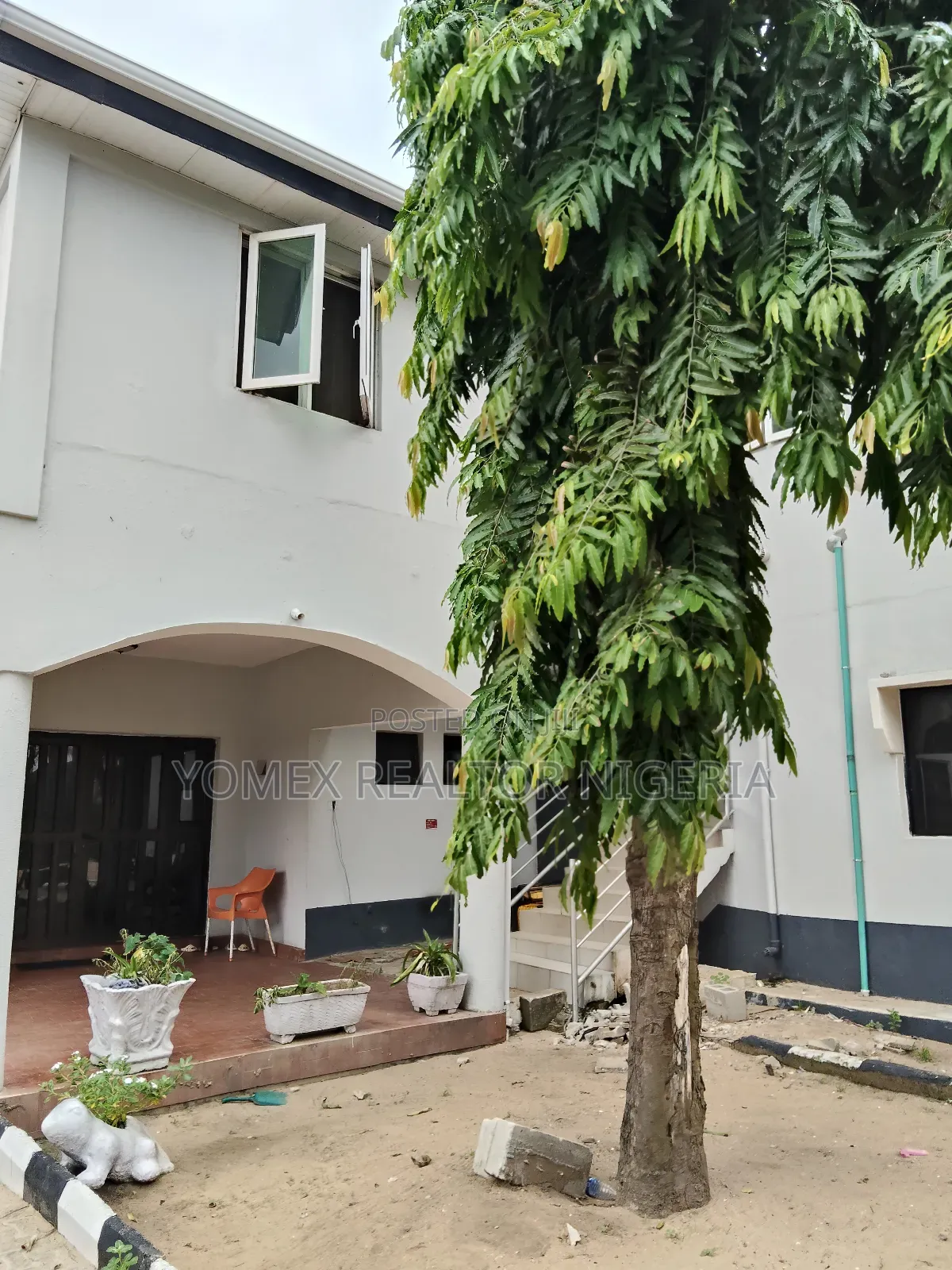 10bdrm Mansion in Odunlami Estate, Eleko for sale in Eleko