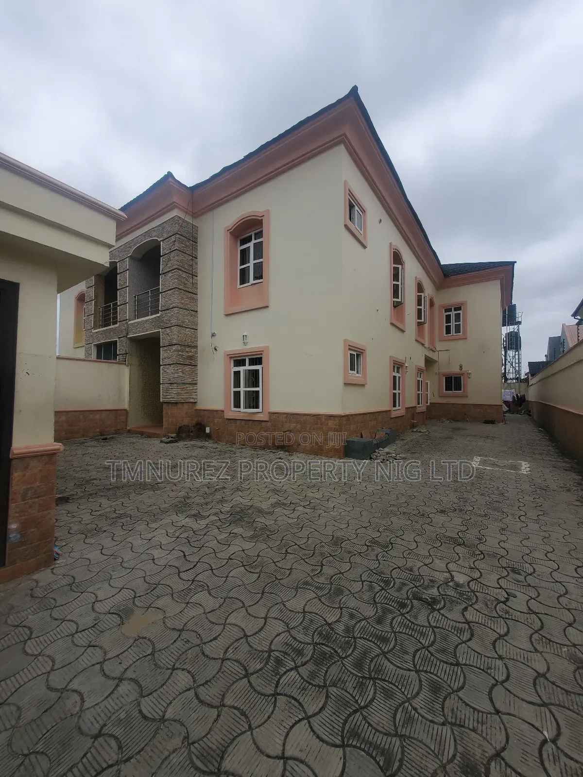 5bdrm Duplex in Lekki Phase1 for rent in Lekki Phase 1