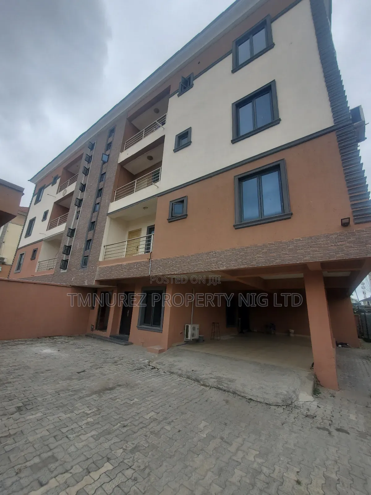 3bdrm Apartment in Lekki Phase1 for rent in Lekki Phase 1
