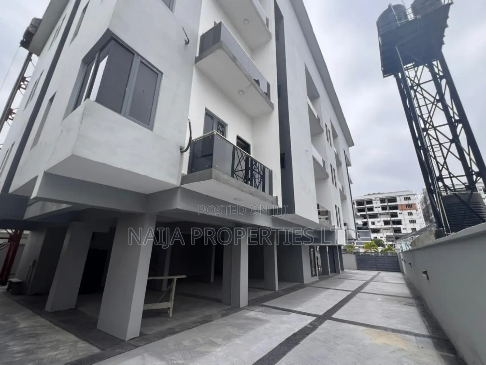 3bdrm Block of Flats in Freedom Way, Lekki Phase 1 for sale in Lekki Phase 1