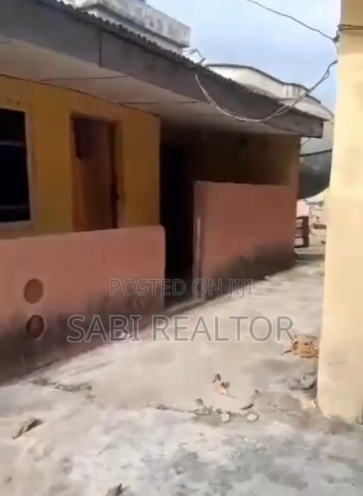 Furnished 3bdrm Block of Flats in Beckley Estate, Abule Egba for sale in Abule Egba