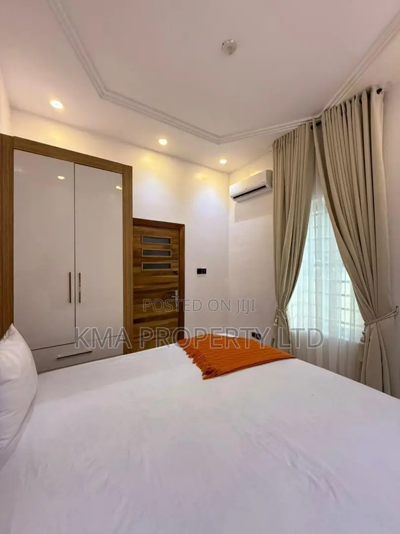 Luxurious 1 Bedroom Apartment With Private Cinema in Osapa london