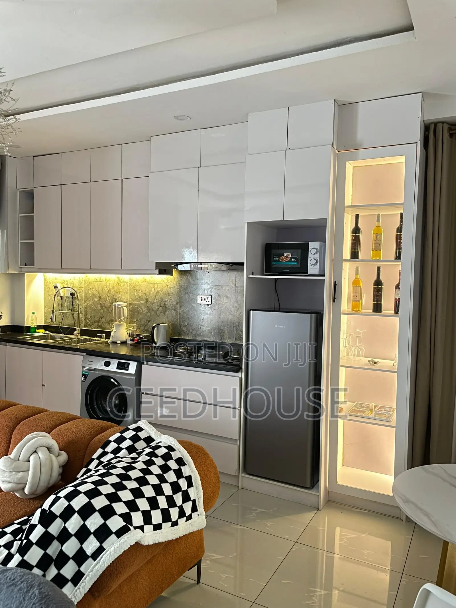 Luxurious 1 Bedroom Apartment With Ps4 and Swimming Pool in Ikate