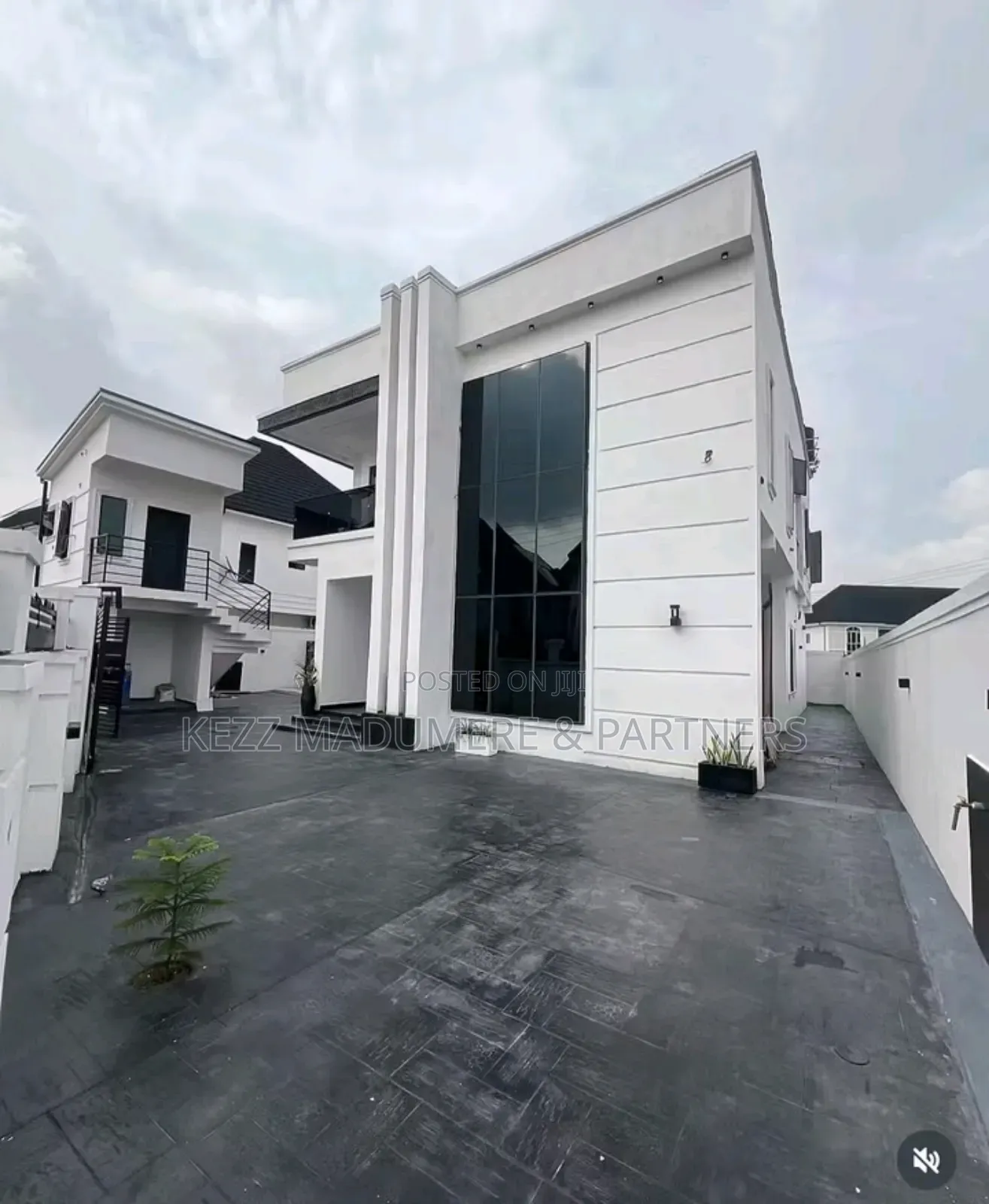 4bdrm Duplex in Dr Peter Odili, for sale in Port-Harcourt