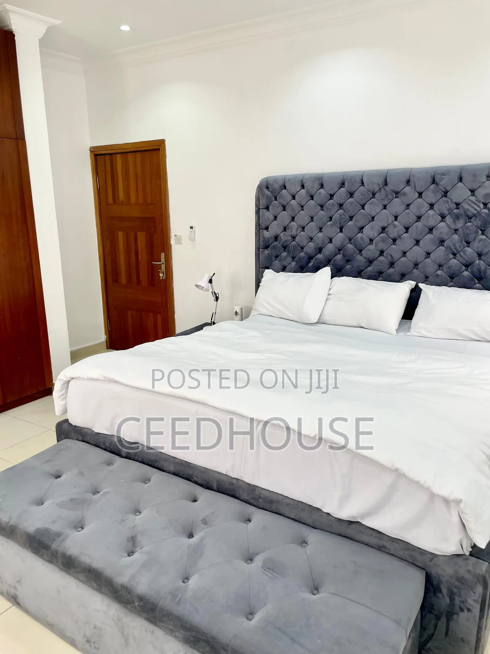 Luxurious 4 Bedrooms Self Compound With Snooker Board in Lekki Phase 1
