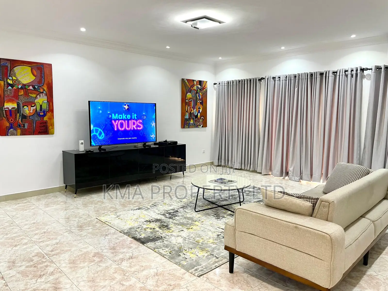 Luxurious 4 Bedrooms Self Compound With Snooker Board in Lekki Phase 1