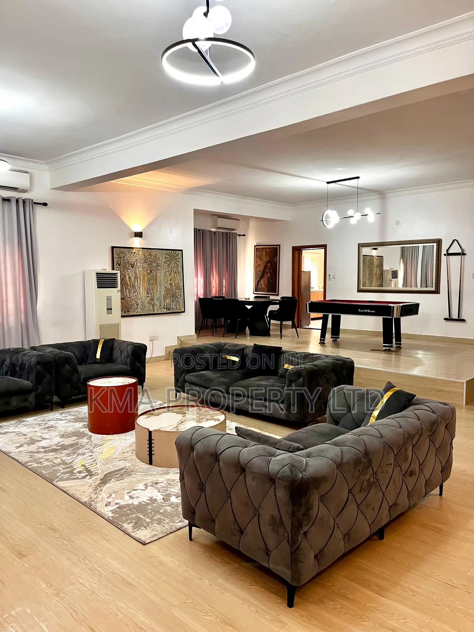 Luxurious 4 Bedrooms Self Compound With Snooker Board in Lekki Phase 1
