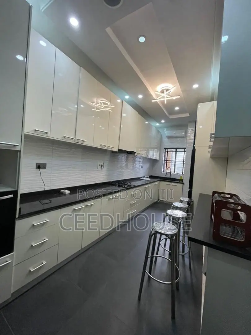 Luxurious 4 Bedroom Duplex in Ikeja GRA