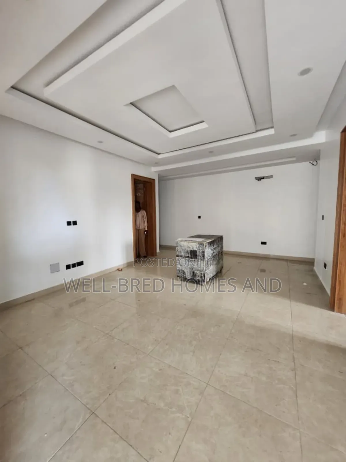 2bdrm Apartment in Lekki Phase 1, for rent in Lekki Phase 1
