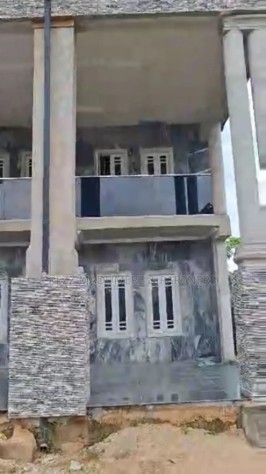 5bdrm Duplex in County Gardens for sale in Port-Harcourt
