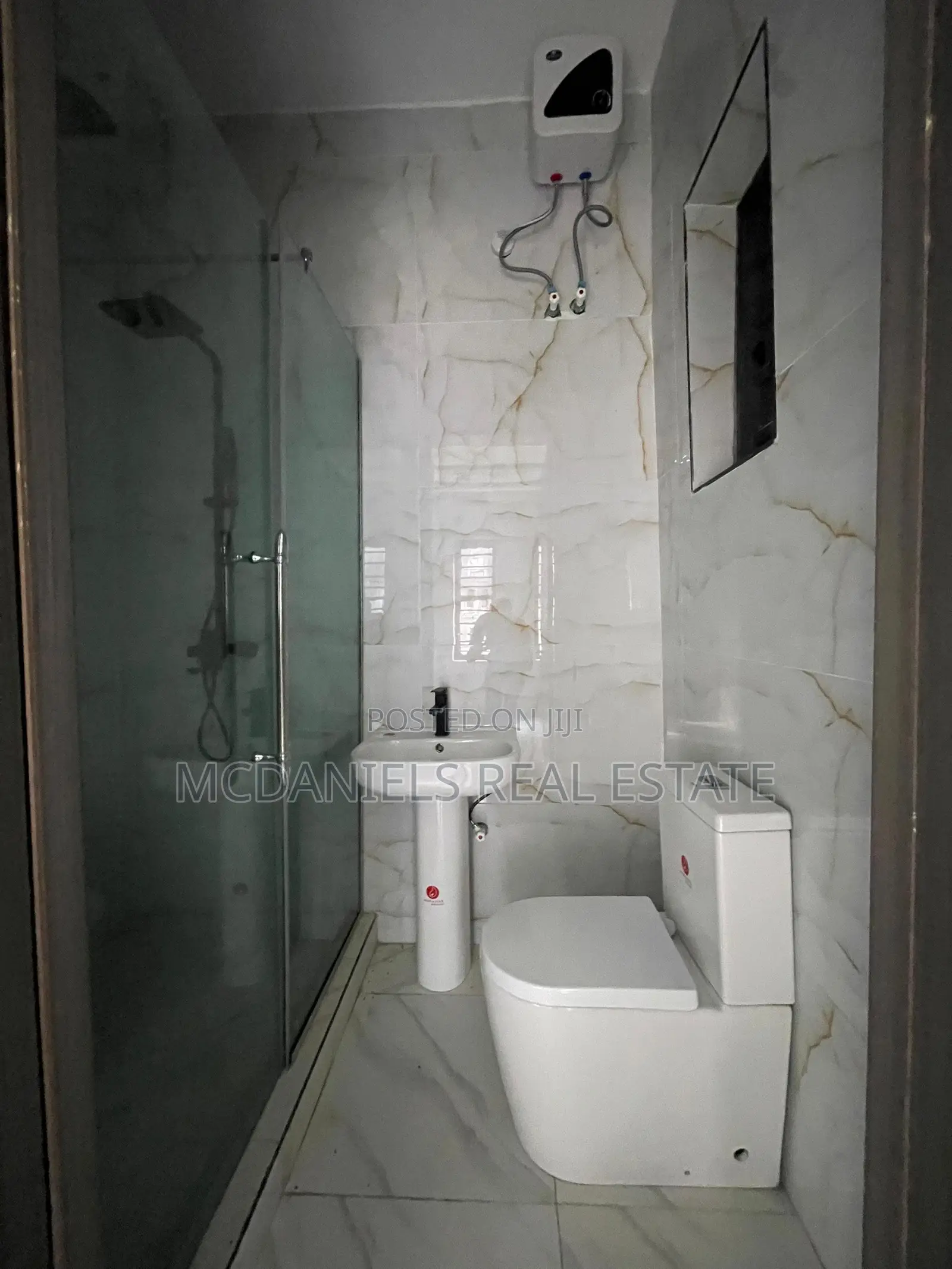 Furnished 4bdrm Townhouse/Terrace in Lekki Phase 1 for Sale in Lekki Phase 1