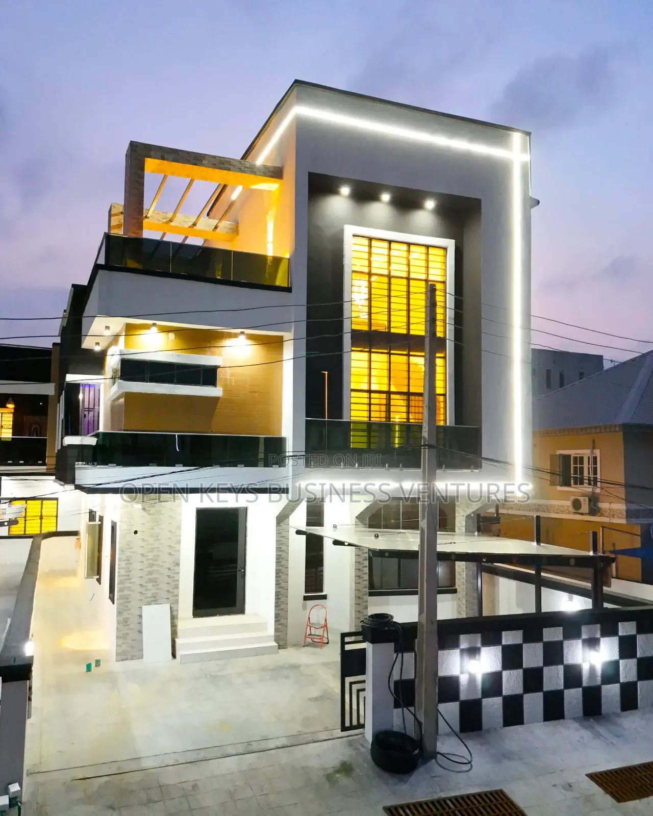 Furnished 6bdrm Duplex in Bera, Chevron for sale in Chevron