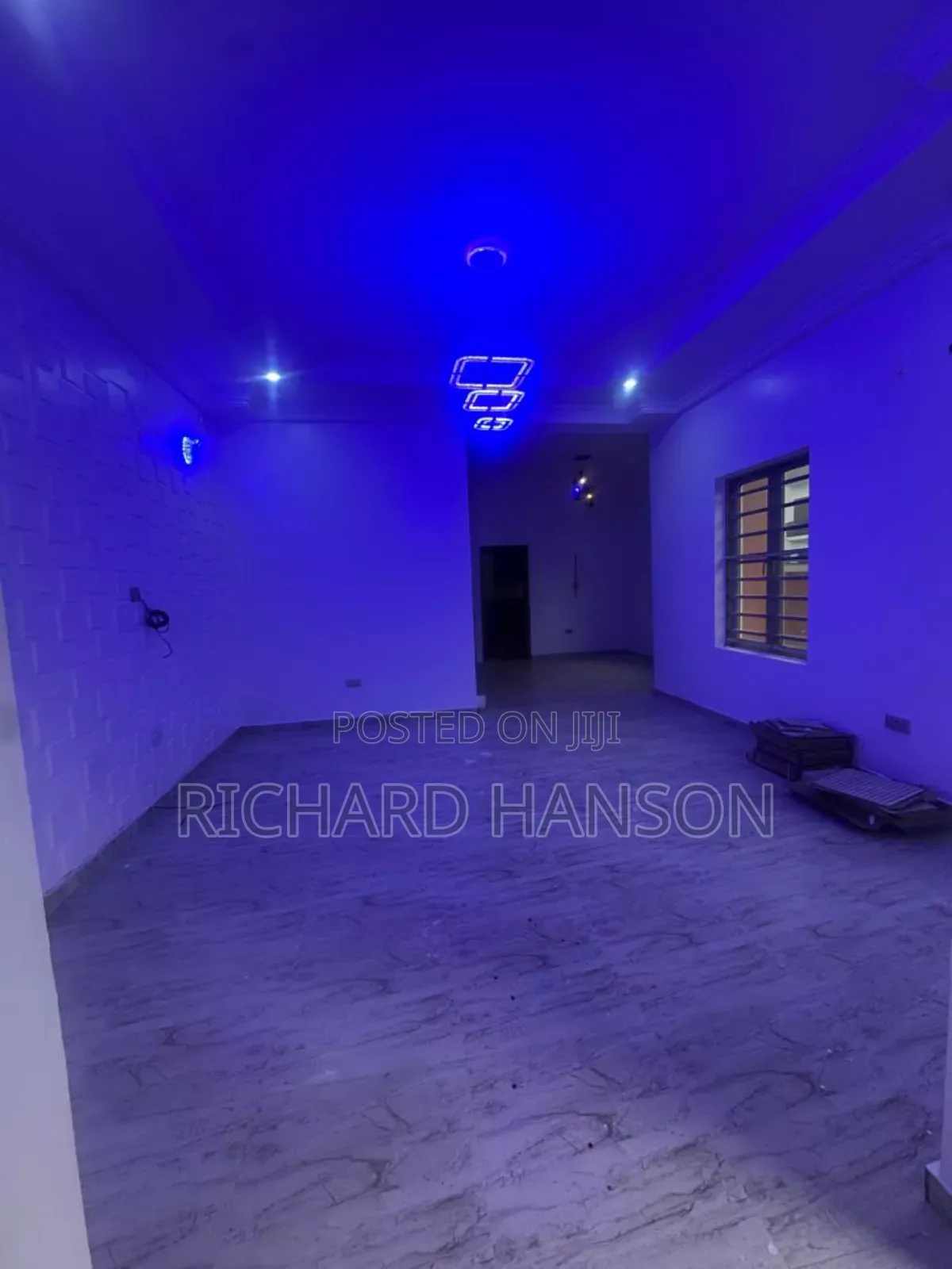 4bdrm Duplex in Inside Agungi for rent in Agungi