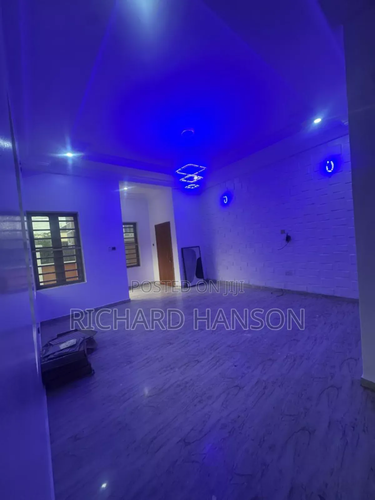 4bdrm Duplex in Inside Agungi for rent in Agungi