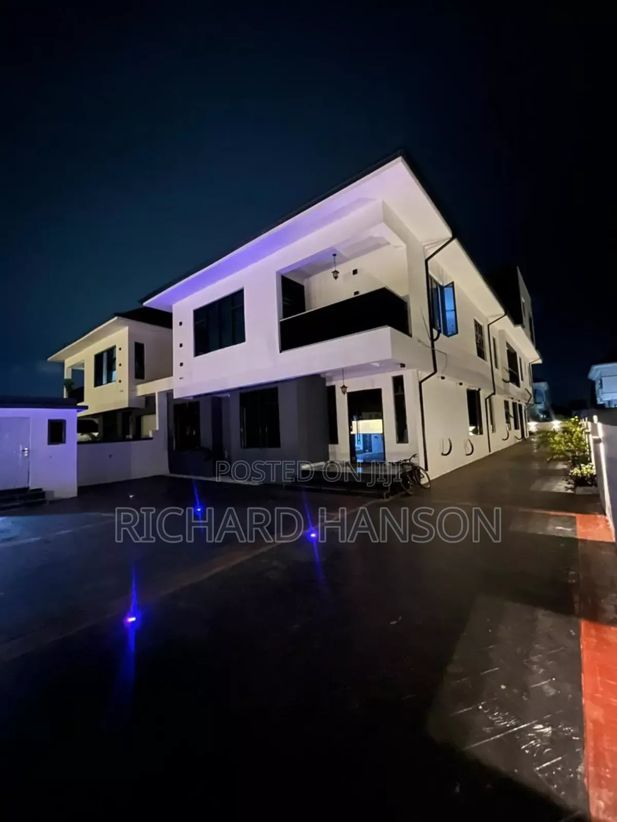 5bdrm Duplex in Inside Ajah for sale in Ajah