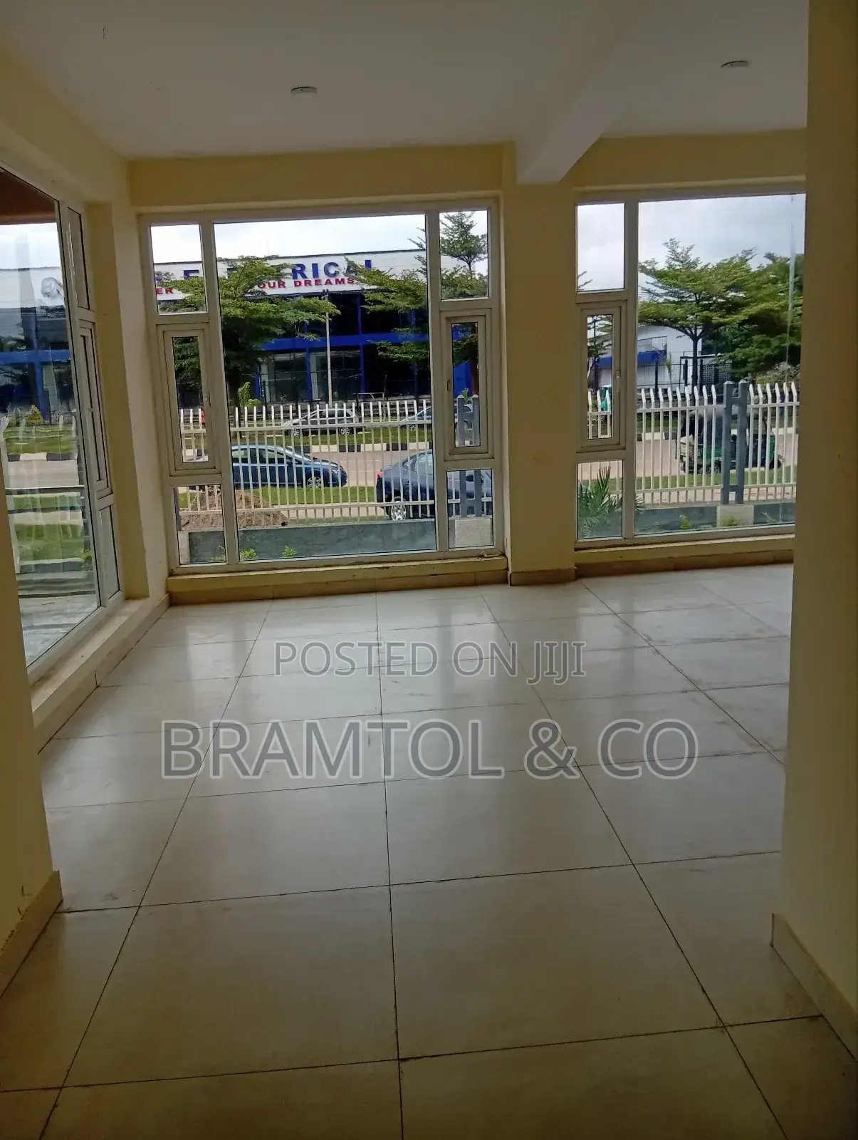 150sqm Office Space/Shop for Rent in Gudu in Gudu