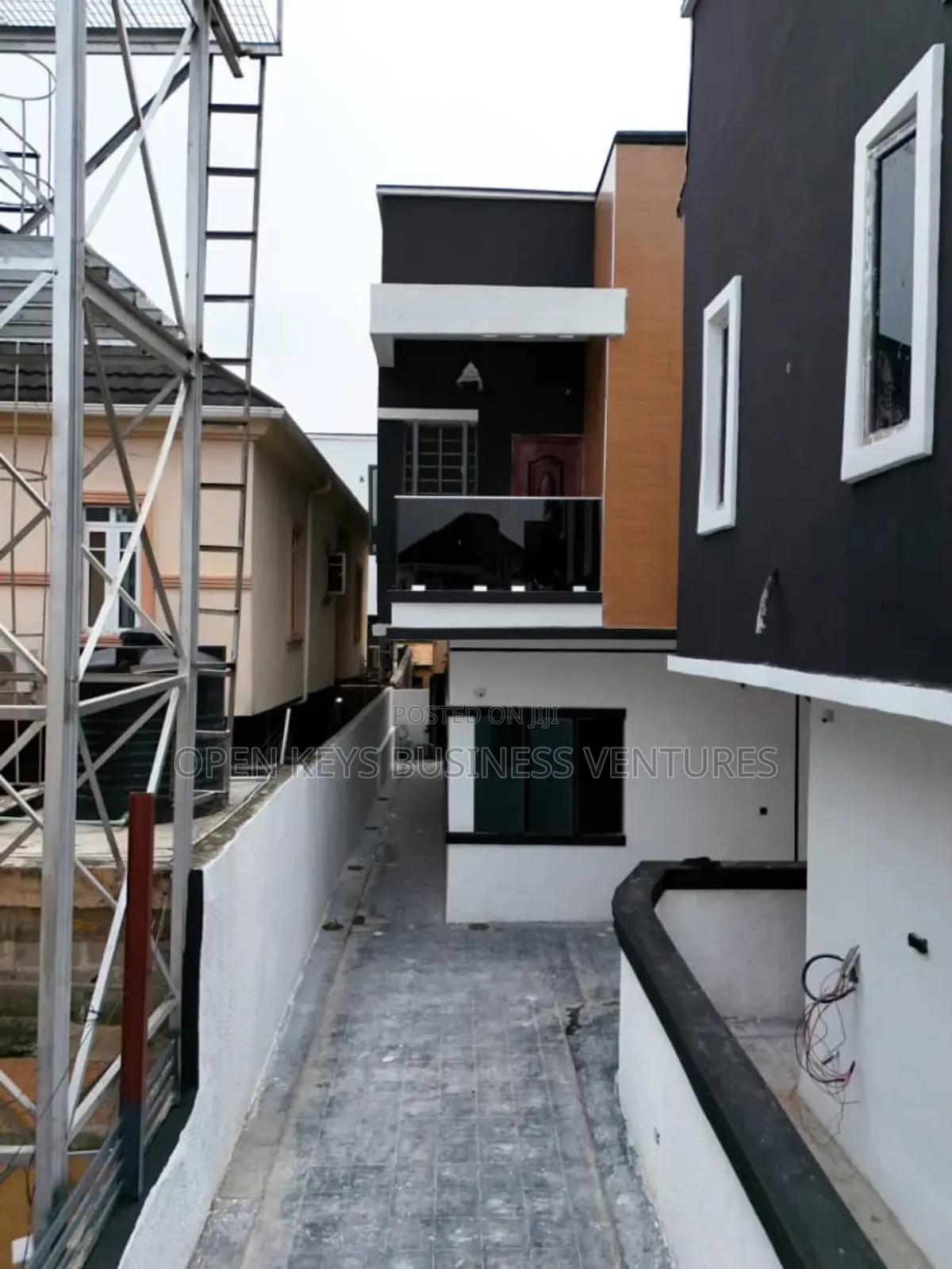 Furnished 4bdrm Duplex in Bera, Chevron for sale in Chevron