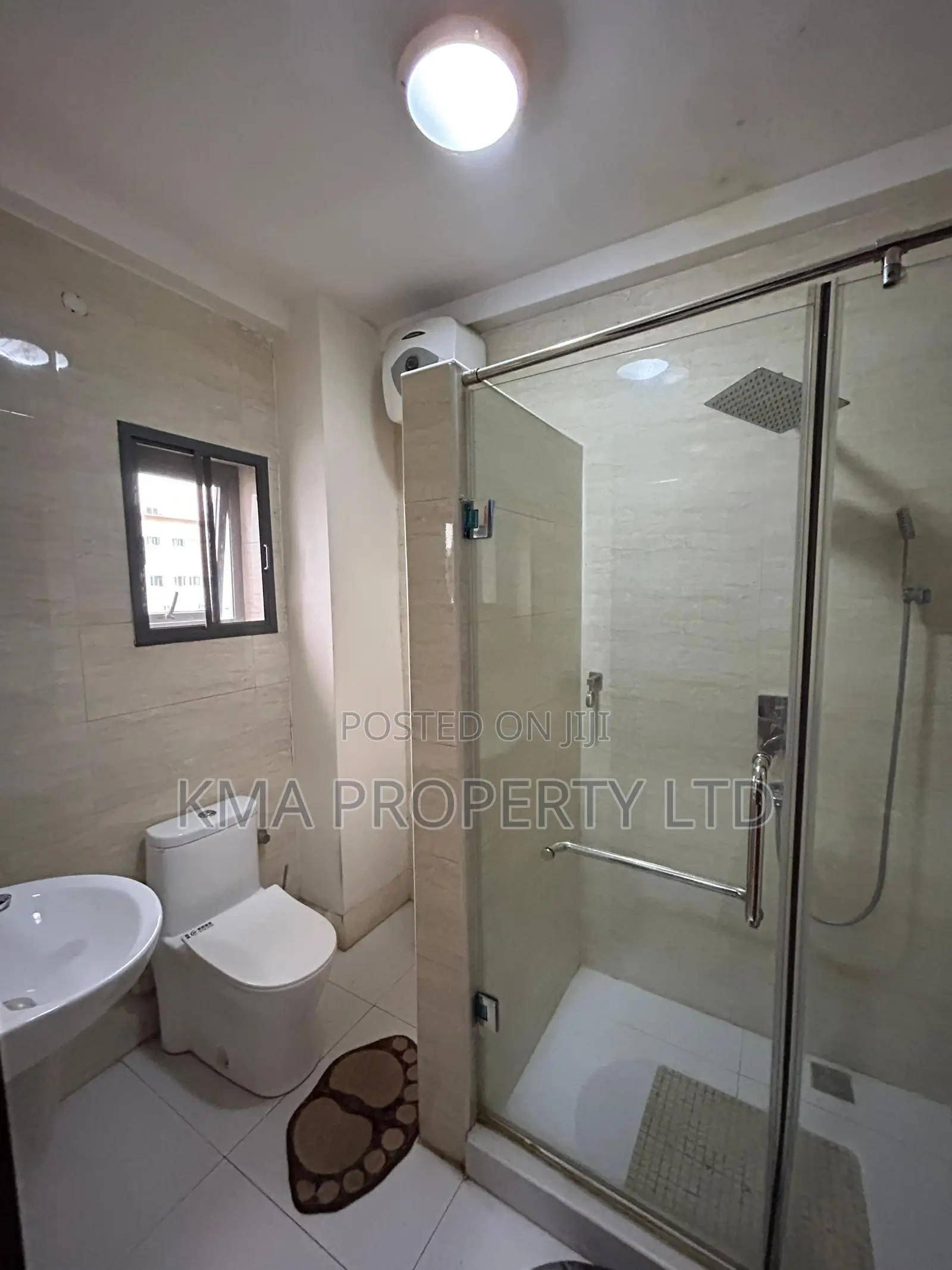 Fully Furnished 2 Bedrooms Apartment With Ps5 in Lekki Phase 1