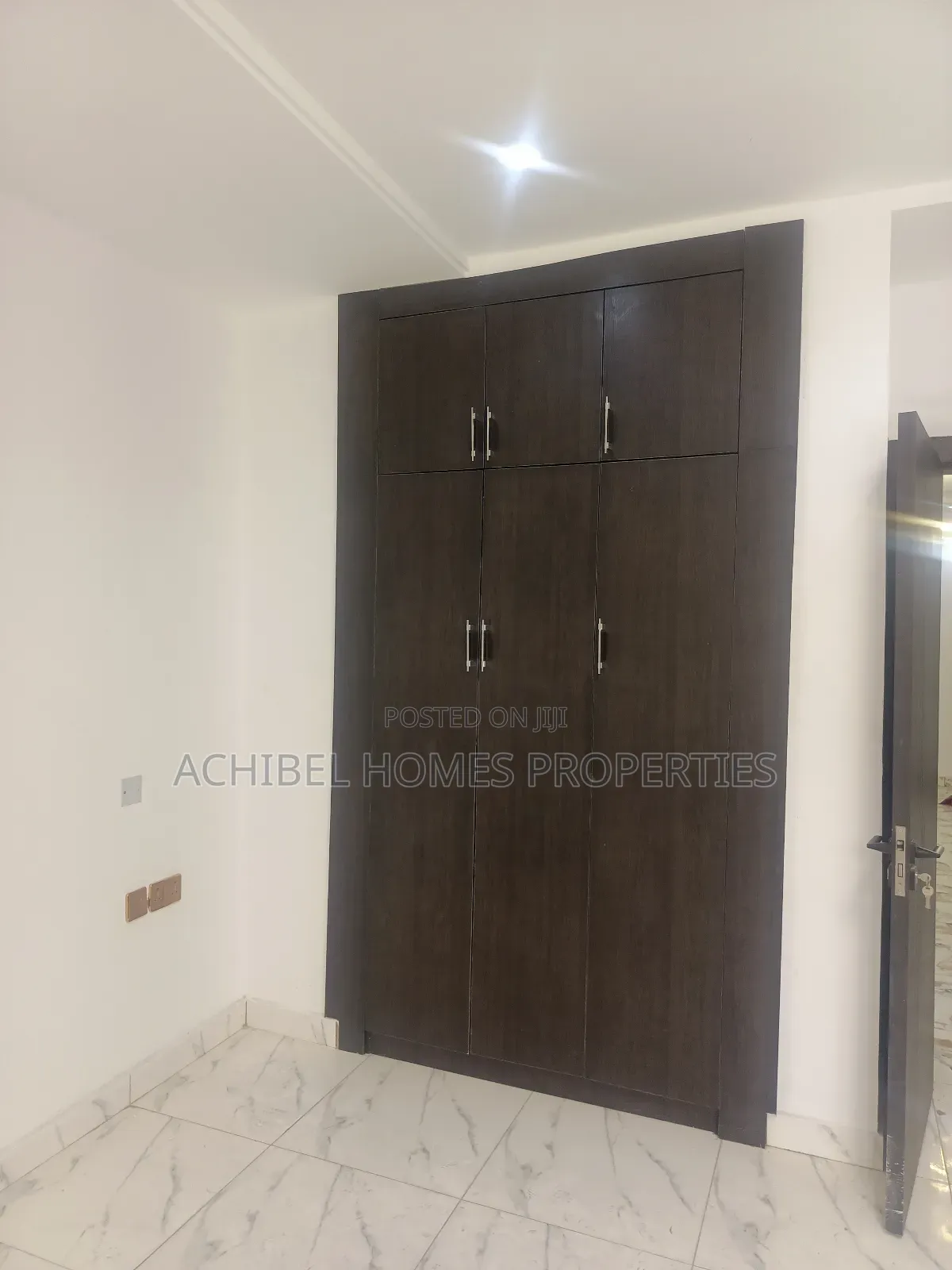 Mini Flat in Ikoyi for rent in Ikoyi