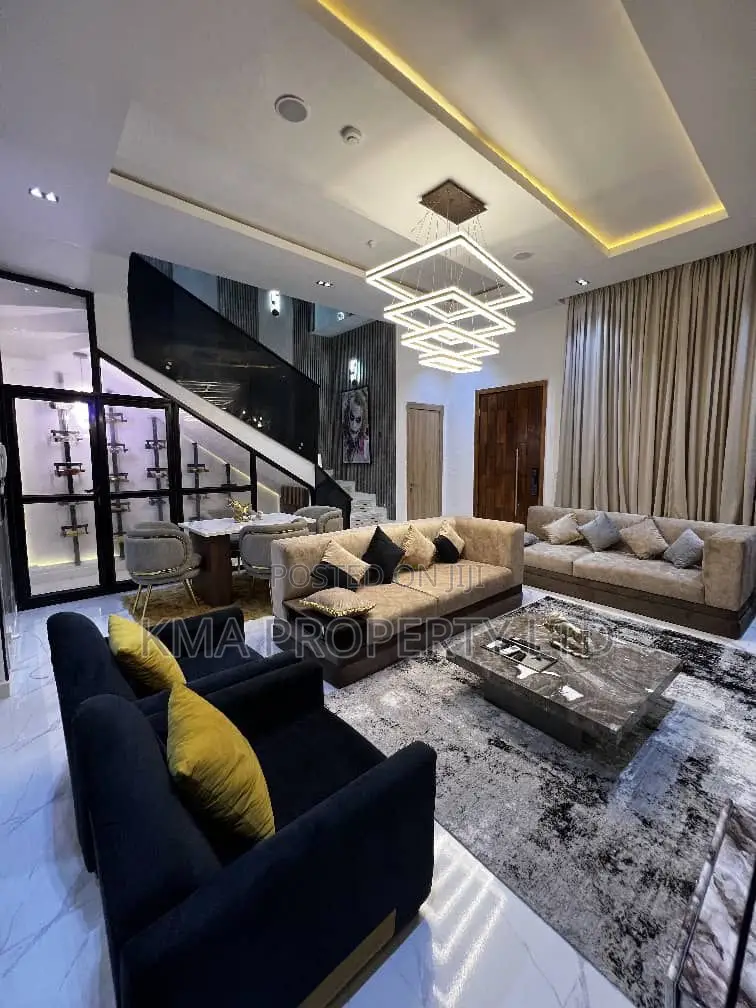 Luxurious 4 Bedrooms Apartment in Ikota