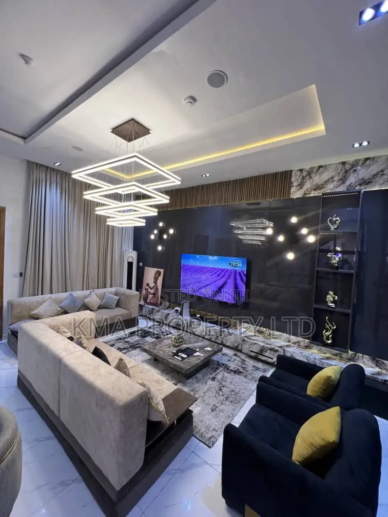 Luxurious 4 Bedrooms Apartment in Ikota