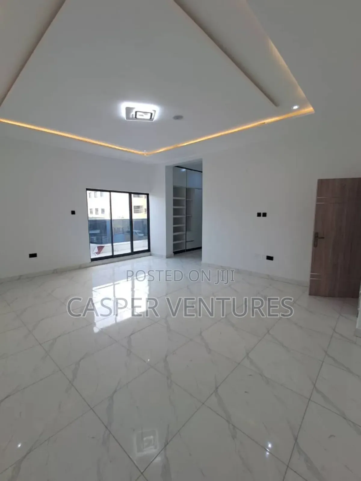 5bdrm Duplex in White, Ologolo for sale in Ologolo