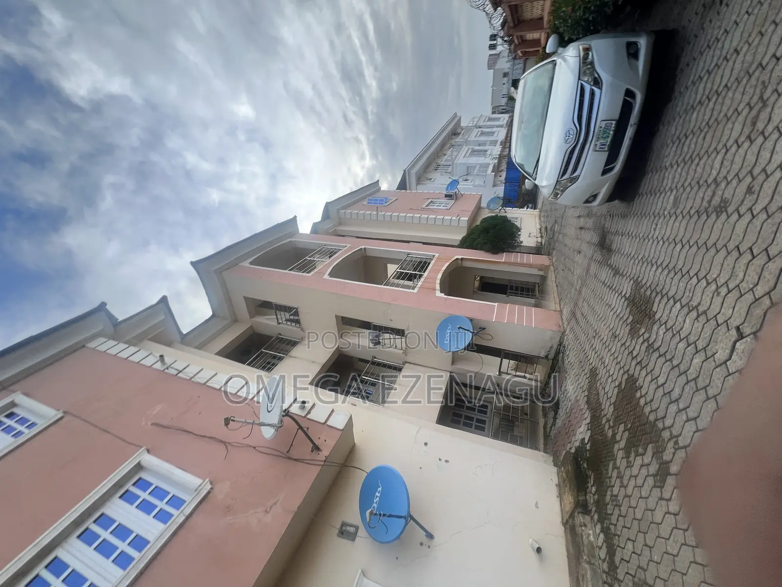 3bdrm Block of Flats in Wuye for sale in Wuye