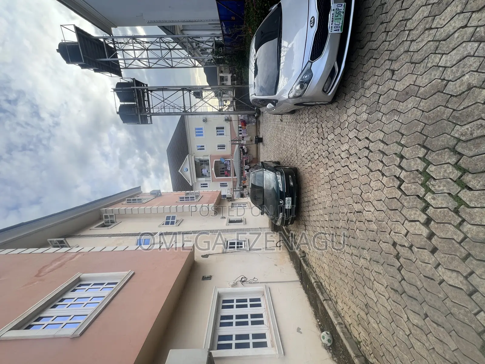 3bdrm Block of Flats in Wuye for sale in Wuye