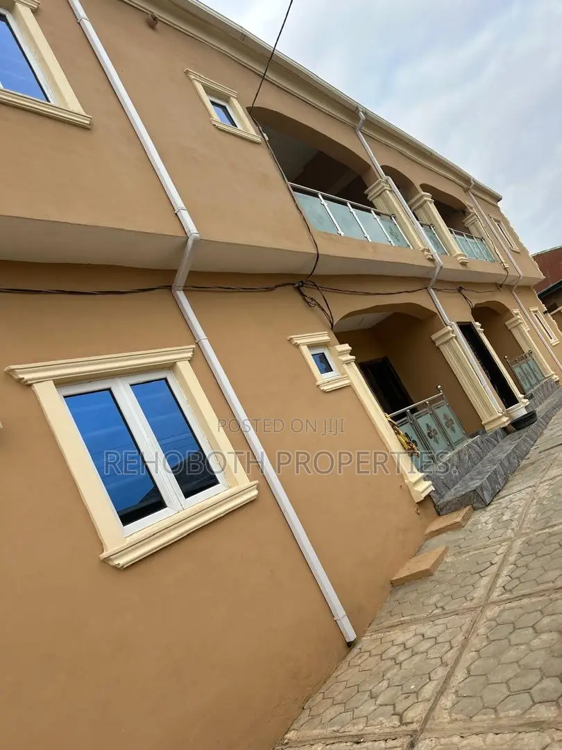 2bdrm Apartment in Dove Estate Elebu, Ibadan for rent in Ibadan