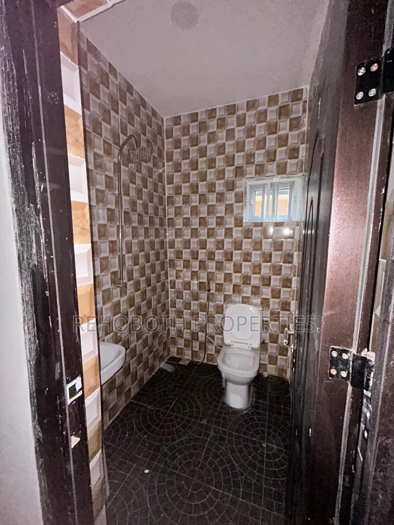 2bdrm Apartment in Dove Estate Elebu, Ibadan for rent in Ibadan