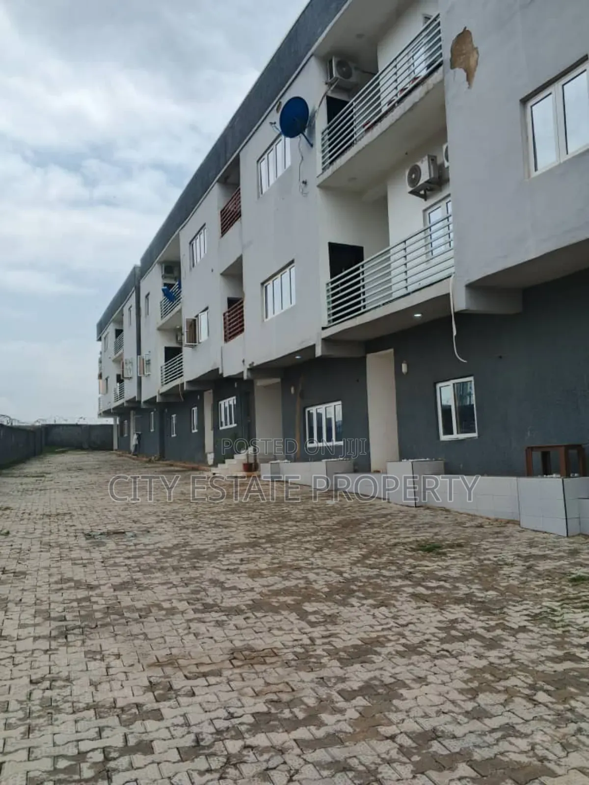 3bdrm Block of Flats in City Estate, Wuye for rent in Wuye