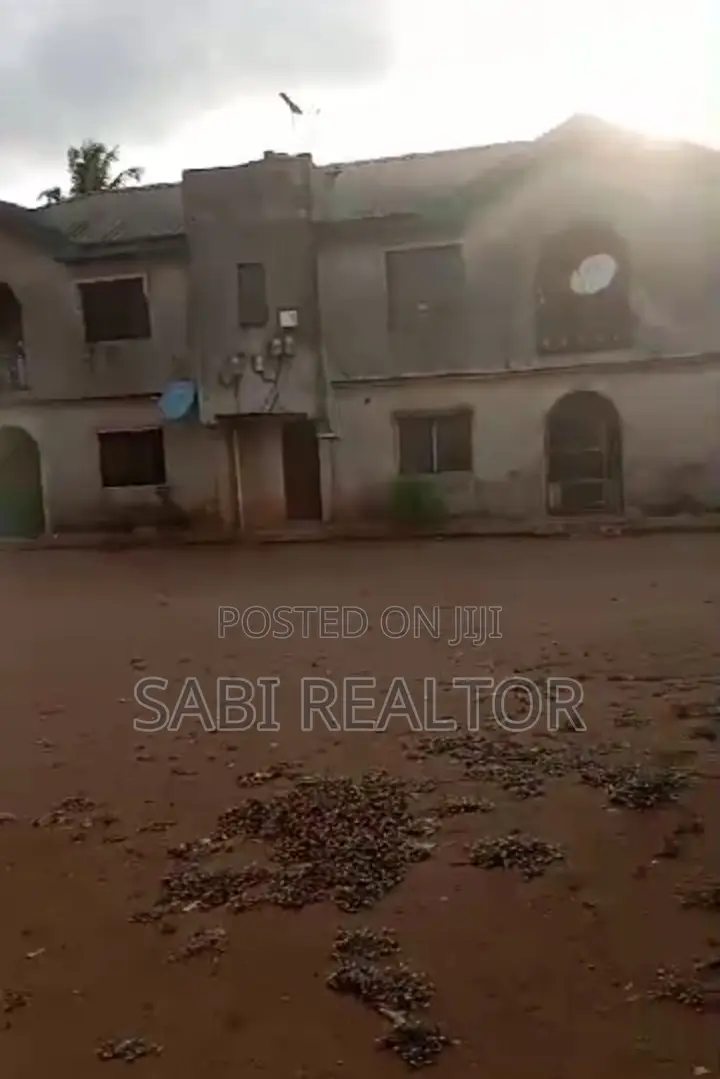 Furnished 2bdrm Block of Flats in Baruwa for sale in Baruwa