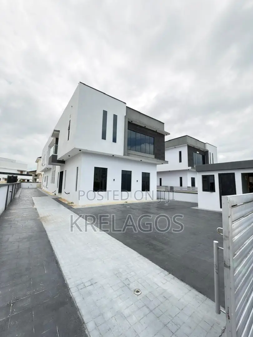 5bdrm Duplex in Royal Gardens, Off Lekki-Epe Expressway for sale in Off Lekki-Epe Expressway