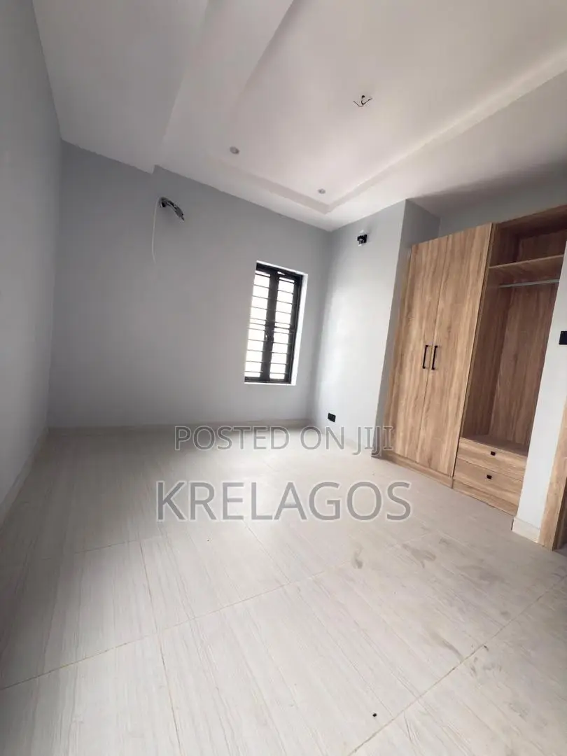 5bdrm Duplex in Royal Gardens, Off Lekki-Epe Expressway for sale in Off Lekki-Epe Expressway