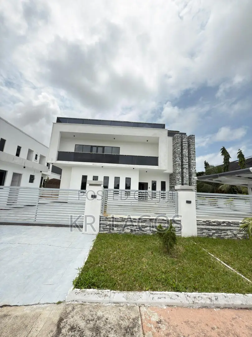 5bdrm Duplex in Royal Gardens, Off Lekki-Epe Expressway for sale in Off Lekki-Epe Expressway